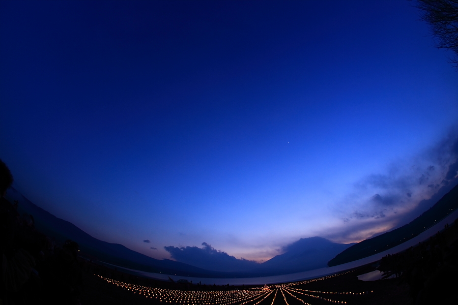 富士山と花火とアイスキャンドル_f0105478_18372247.jpg