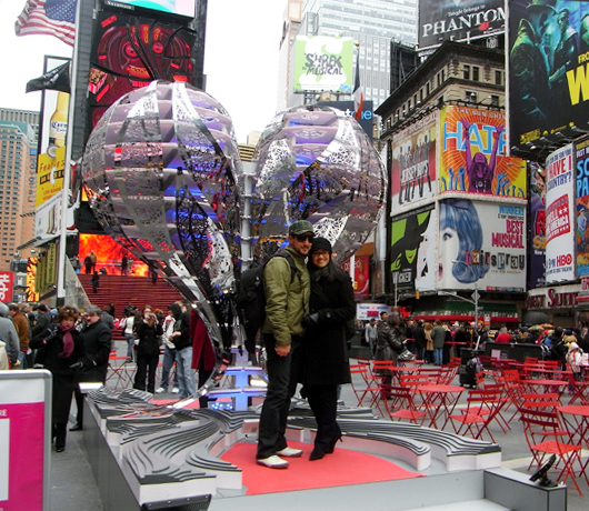 Free Love in Times Square_b0007805_2173369.jpg