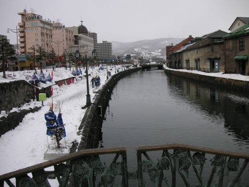 雪あかりの路_c0048132_13371539.jpg