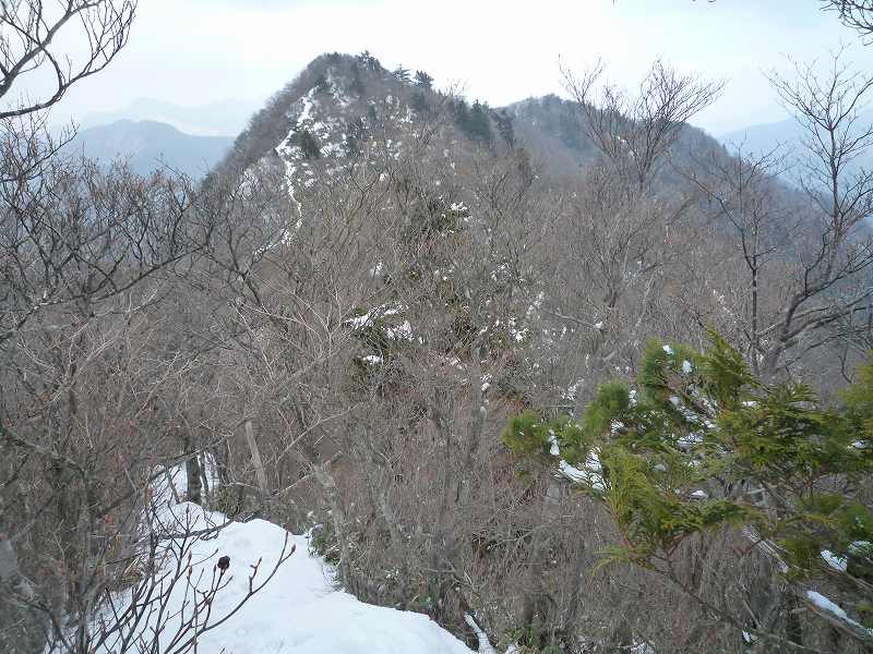 大永山トンネルからちち山へ_b0124306_18533654.jpg