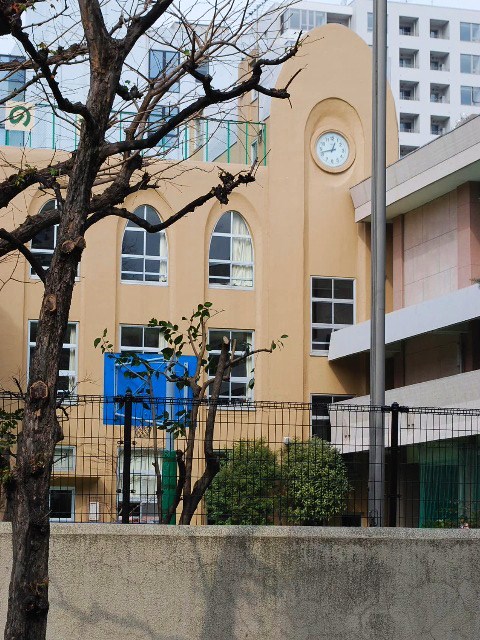 東京都千代田区立九段小学校(大正モダン建築探訪)_f0142606_1935634.jpg