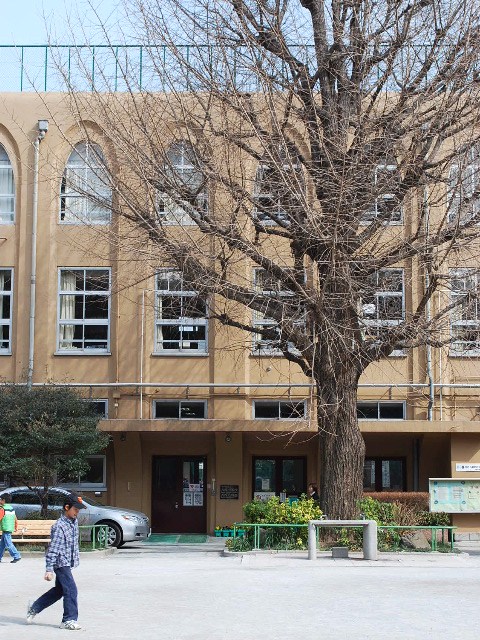 東京都千代田区立九段小学校(大正モダン建築探訪)_f0142606_1945655.jpg