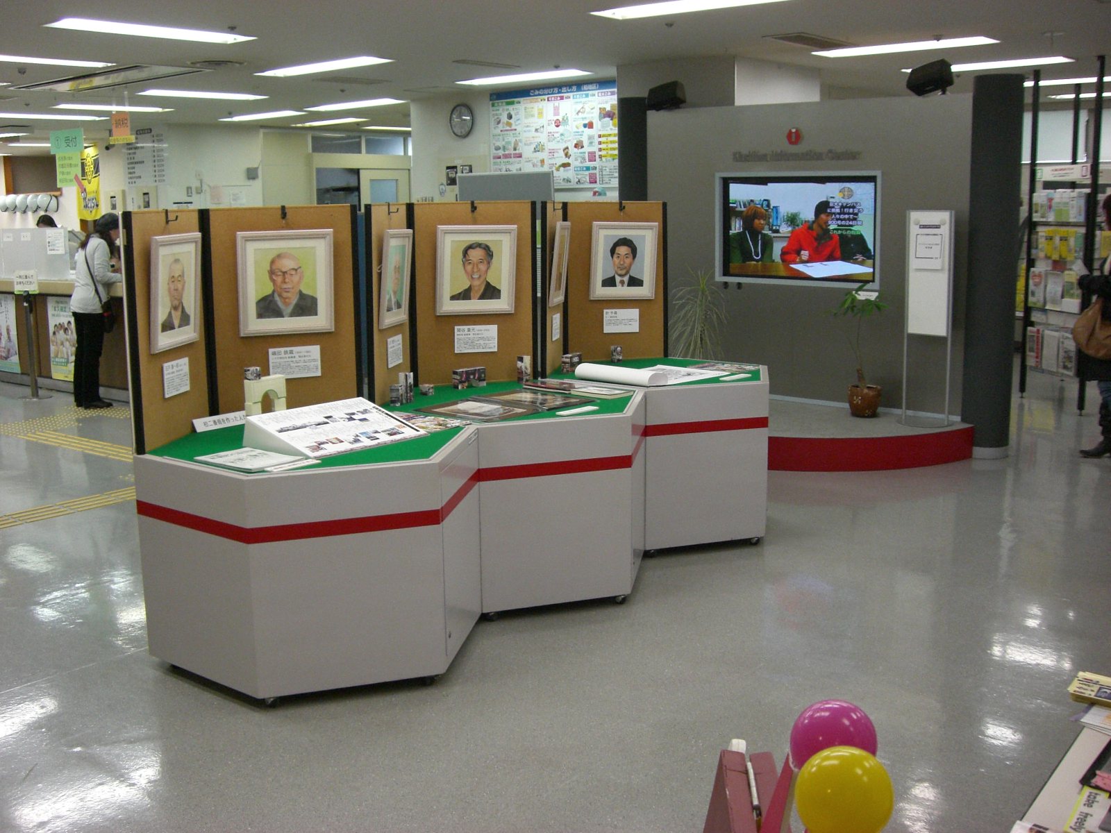 似顔絵でたどる柏二番街をつくった人たち展_e0105782_014712.jpg