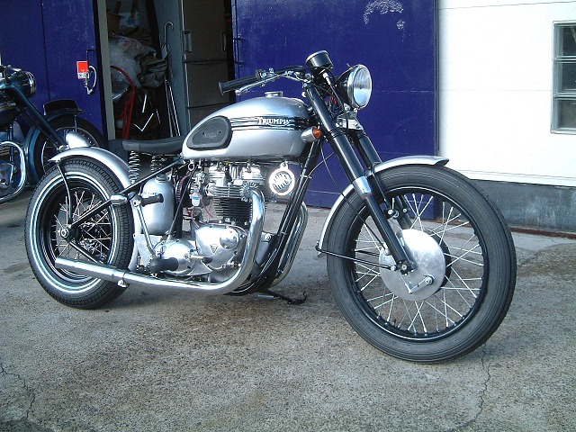 幸福商会 1966 Triumph T1tt Bobber 情熱大陸