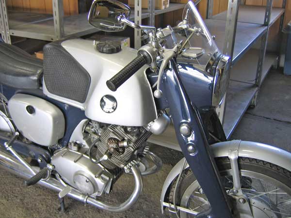 名車・珍車・旧車・お宝バイクSALEだよ！全員集合！！_c0086965_18572912.jpg