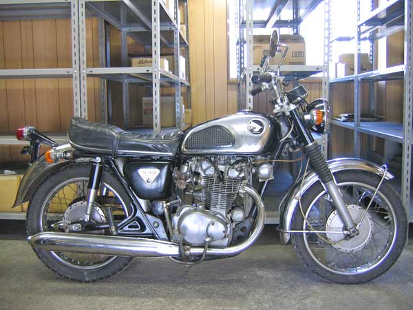 名車・珍車・旧車・お宝バイクSALEだよ！全員集合！！_c0086965_2122696.jpg