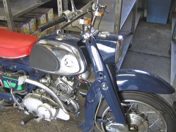 名車・珍車・旧車・お宝バイクSALEだよ！全員集合！！_c0086965_2181811.jpg