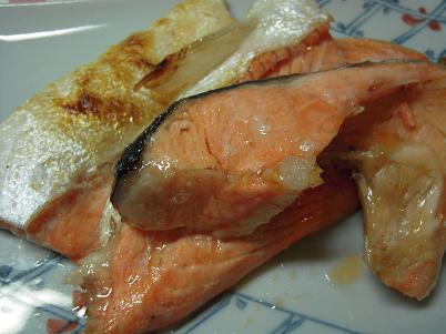 トラウトサーモンの塩焼き 晩ご飯 日だまりカフェ