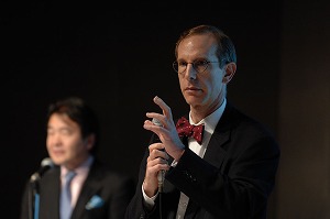 「赤字=不良債権」:いつもの汚れた手_c0139575_3181715.jpg