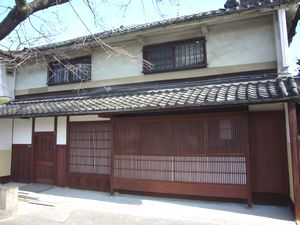 古家再生-漆喰-ベンガラ格子_b0022291_18222353.jpg