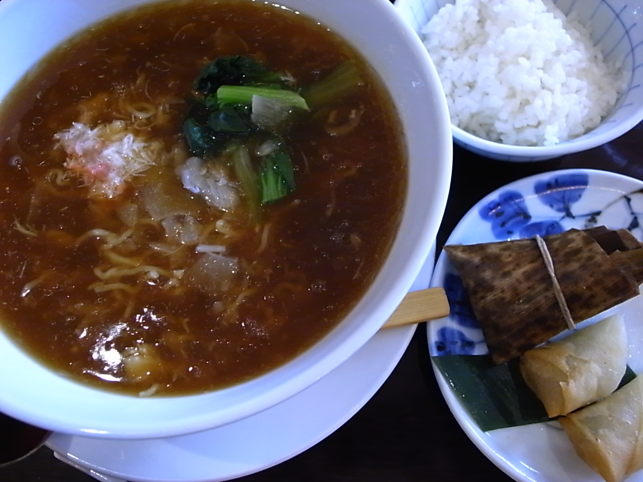 希須林で湯麺ランチ_d0122797_2154486.jpg