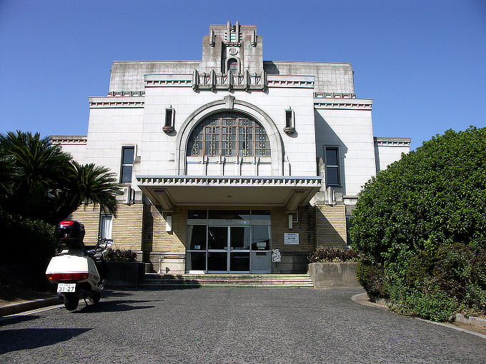 旧加古川町公会堂（加古川市立図書館） : 近代建築Watch