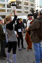 動物コスチュームを着て走るマラソン Club Animals Mini-Marathon_b0007805_15185382.jpg