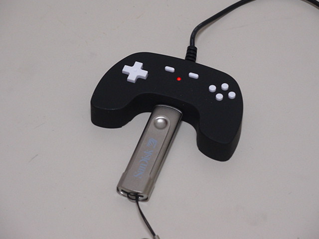 【レビュー】DreamLink USB M.A.D Gamepad_c0004568_20185448.jpg