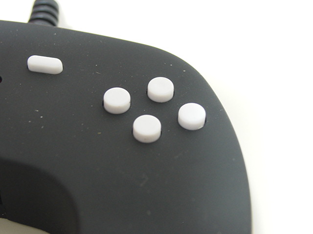 【レビュー】DreamLink USB M.A.D Gamepad_c0004568_2063675.jpg