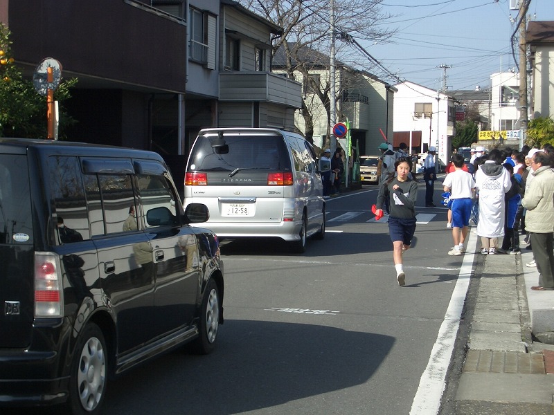 市街地を走る「今泉地区駅伝大会」_f0141310_23181725.jpg