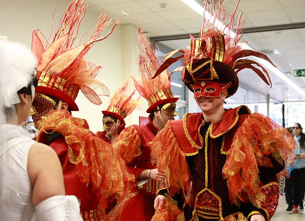 Sitges Carnaval 2009 ☆ Marcado（市場）編2_f0095647_2021979.jpg