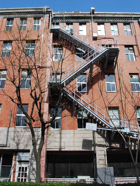 横浜中区の本町ビル_a0110756_22132827.jpg
