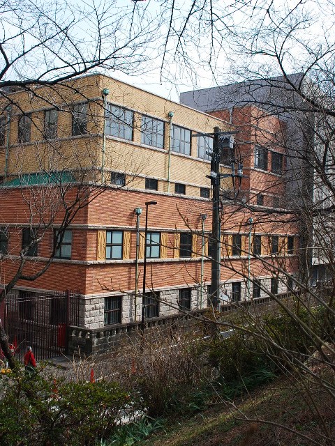 東京・上智大学1号館(木田保造施工作品探訪)_f0142606_17391237.jpg