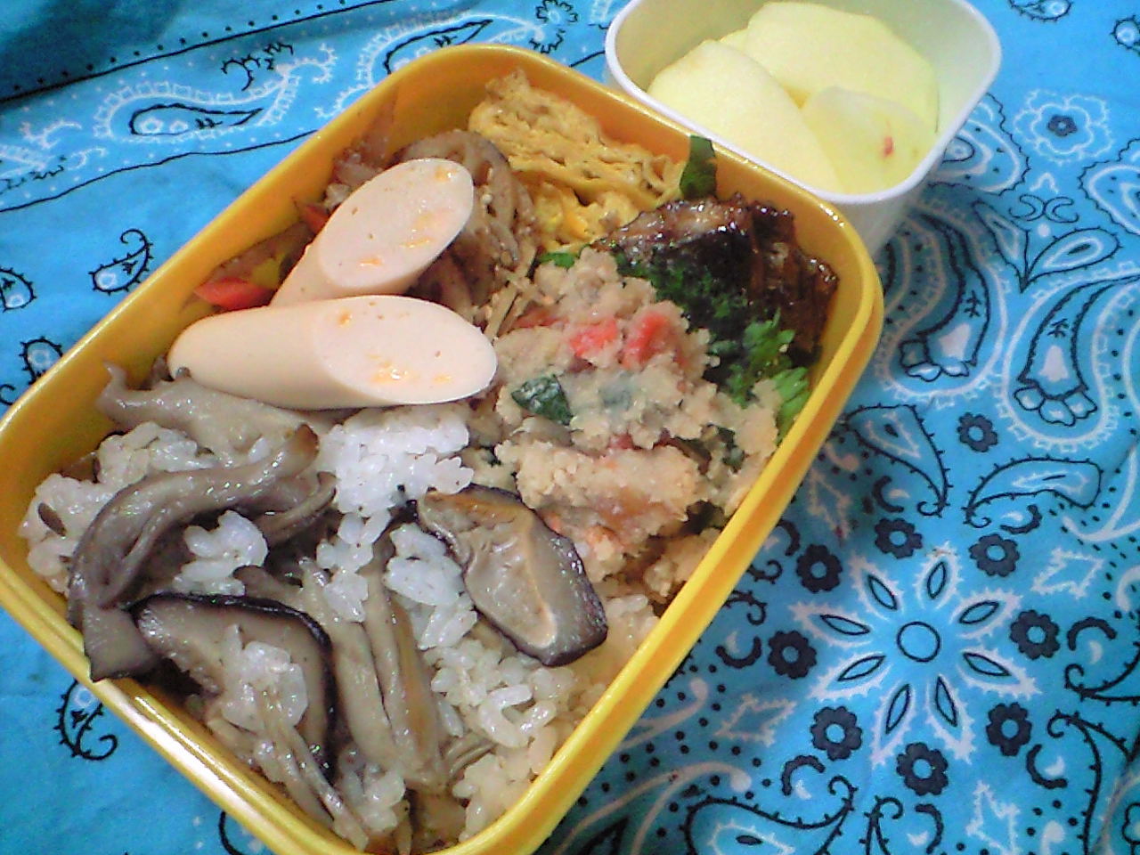 塩きのこのバターライス弁当_b0075817_9423462.jpg