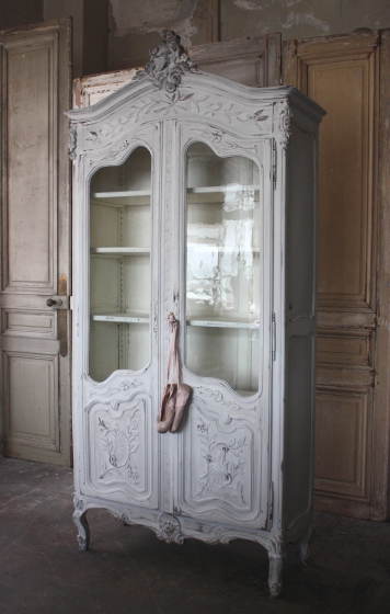 cabinet vitrine_a0106880_12575698.jpg