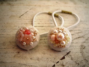 リネンのくるみボタン ヘアーゴム Hand Made Chu Chu リネンのくるみボタン ヘアーゴム Hand Made Chu Chu
