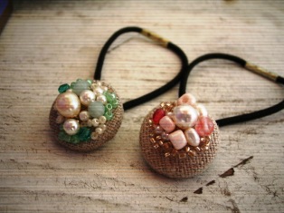 リネンのくるみボタン ヘアーゴム Hand Made Chu Chu リネンのくるみボタン ヘアーゴム Hand Made Chu Chu