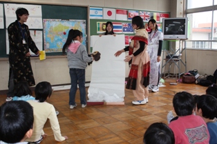 新潟市立巻南小学校にて3つのワークショップを実施しました_c0167632_1542376.jpg