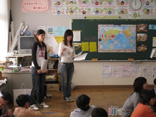 新発田市立東豊小学校にて「世界の家庭みぃつけた」ワークショップを実施しました_c0167632_1611839.jpg