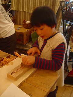 お箸作りのワークショップ_d0130209_23574672.jpg