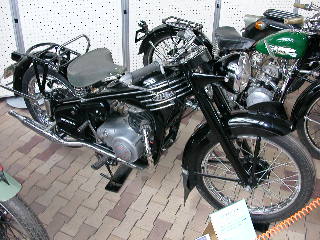 昔懐かしい昭和のバイク展 其ノ弐_a0064474_921941.jpg