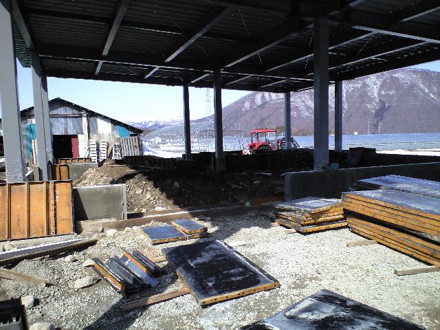 作業場の屋根上げ_d0099708_19541094.jpg