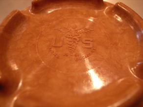 \"US MEDICAL BOWL BAKELITE BRN\"ってこんなこと。_c0140560_1483565.jpg