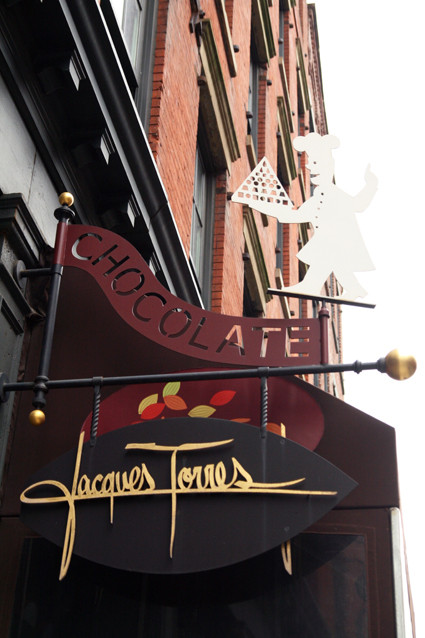 Jacques Torres Chocolate　大好きな丸いチョコレート_d0041050_11583936.jpg