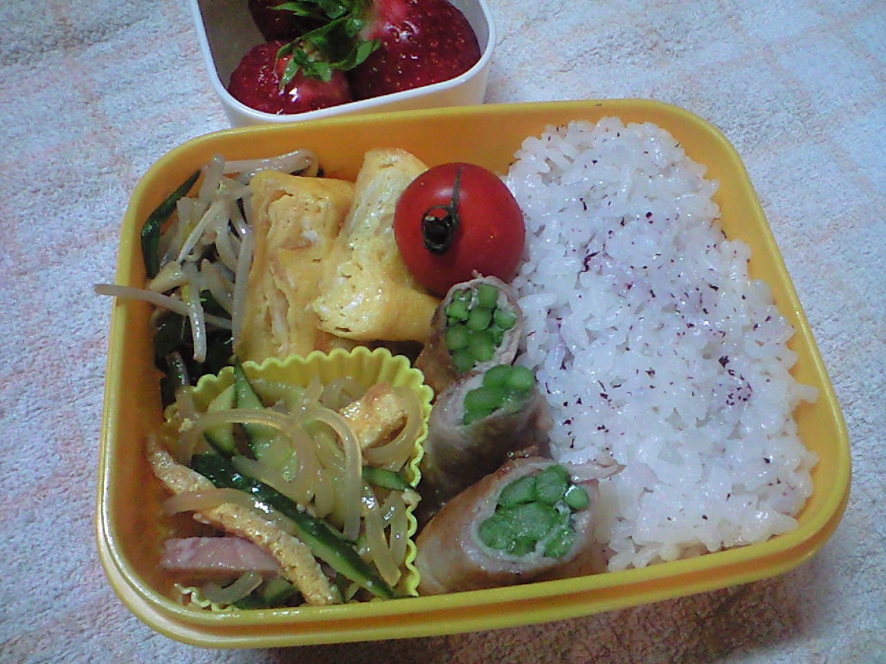 豚肉のアスパラ巻き弁当_b0075817_22524884.jpg