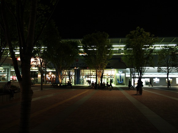 【自転車でGO】新横浜駅(Shin-Yokohama Station)を見てきた。[2008年5月18日の投稿]_e0169130_249288.jpg