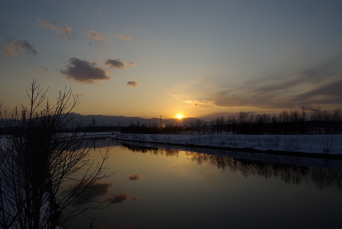 発寒川と夕日♪_e0095588_010994.jpg