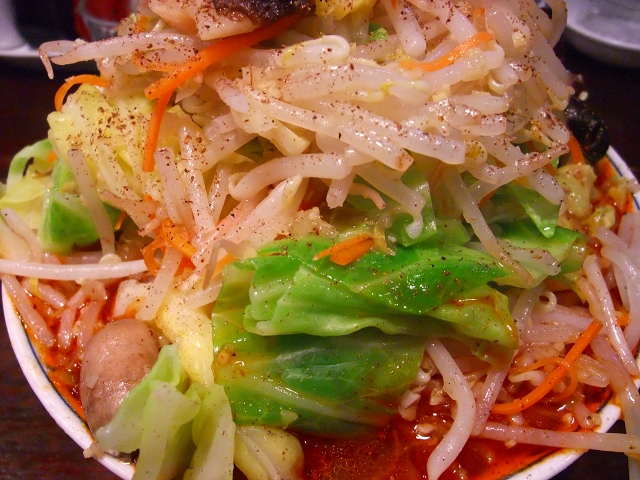 暴力的激辛坦々麺　相原初完敗_f0050534_0102049.jpg