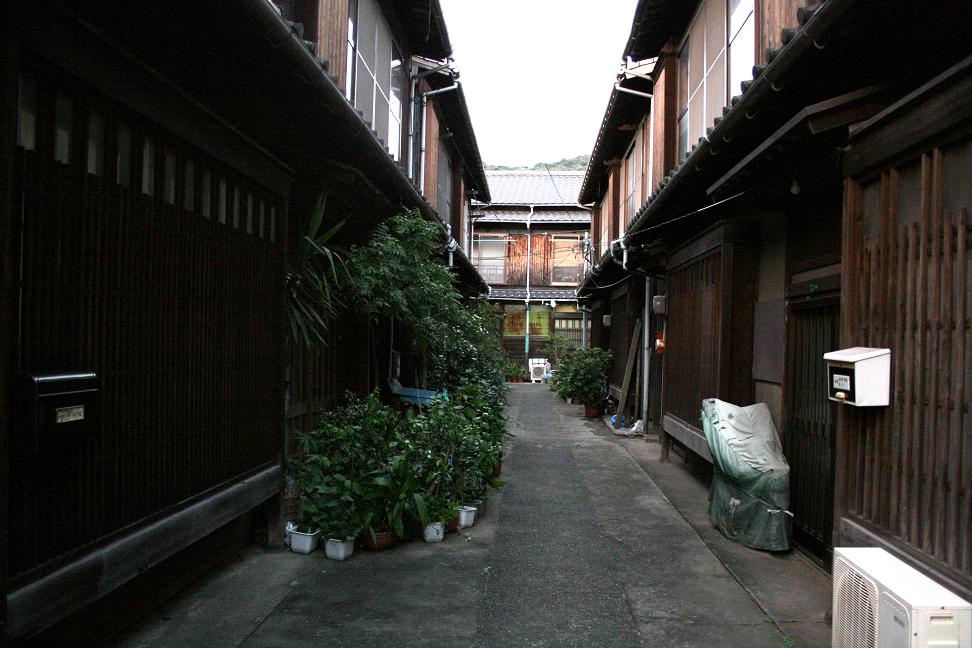 「警官の血」ロケ地 北九州市門司区谷町付近_a0107574_1932198.jpg