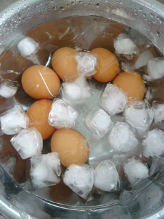 半熟卵（ラーメン屋風）を作ってみた　の巻_c0053520_22164769.jpg
