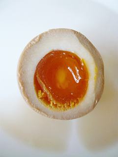 半熟卵（ラーメン屋風）を作ってみた　の巻_c0053520_22351268.jpg