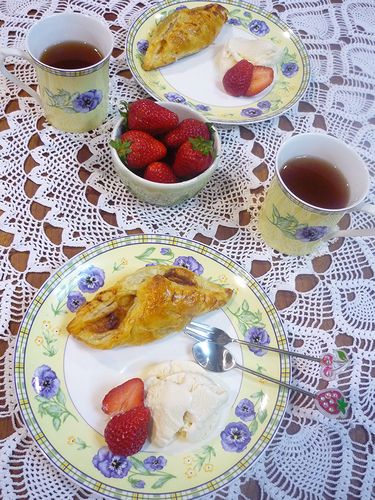 Mini Maria\'s Tea Cup　で　熱々のバナナチョコレートパイを召し上がれ☆｡･:*:･ﾟ`✛ _a0053662_9292834.jpg