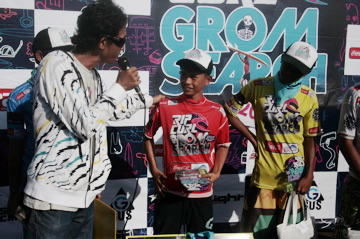 RIPCURL GROM SEARCH 2009 ＠ PADANG　後編_e0104703_1114149.jpg