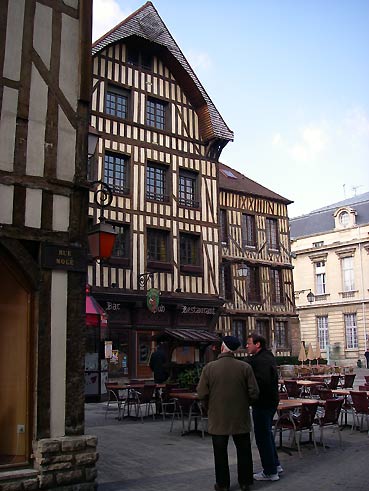 Troyes トロワ_d0062721_961477.jpg