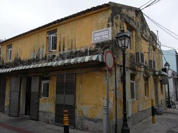 e0155771_1355635.jpg