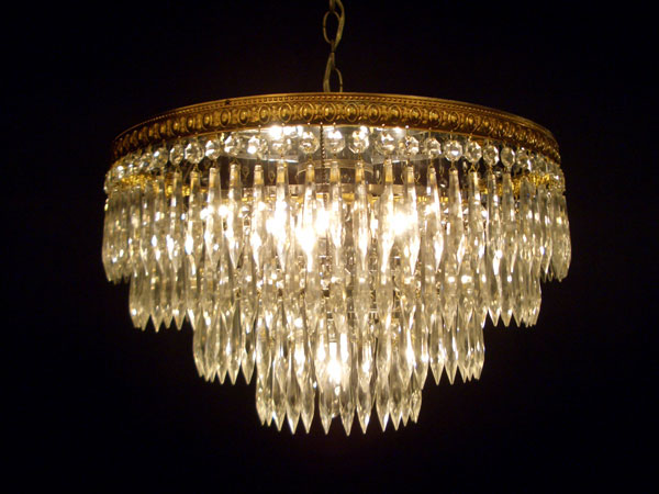 ANTIQUE CHANDELIER_d0095972_241880.jpg