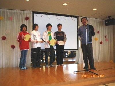 6年生を送る会_e0127003_0323517.jpg