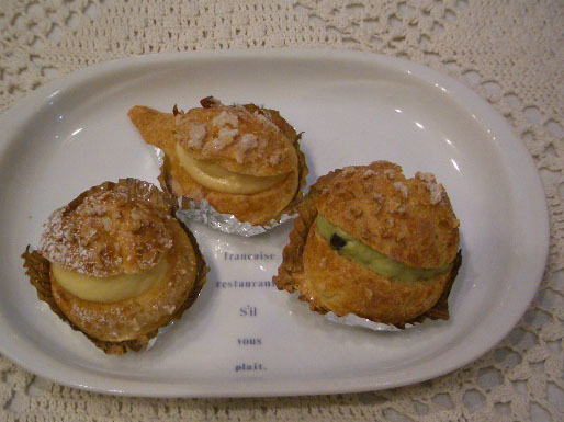 Patisserie Tsurutaのシュークリーム Zakka Cafe Ecru