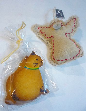 ル カフェ マミィ Le Cafe Mamie の 懐かしい香り。。。優しい amitie からの 贈り物☆・:*:・゚`✛ _a0053662_21143975.jpg