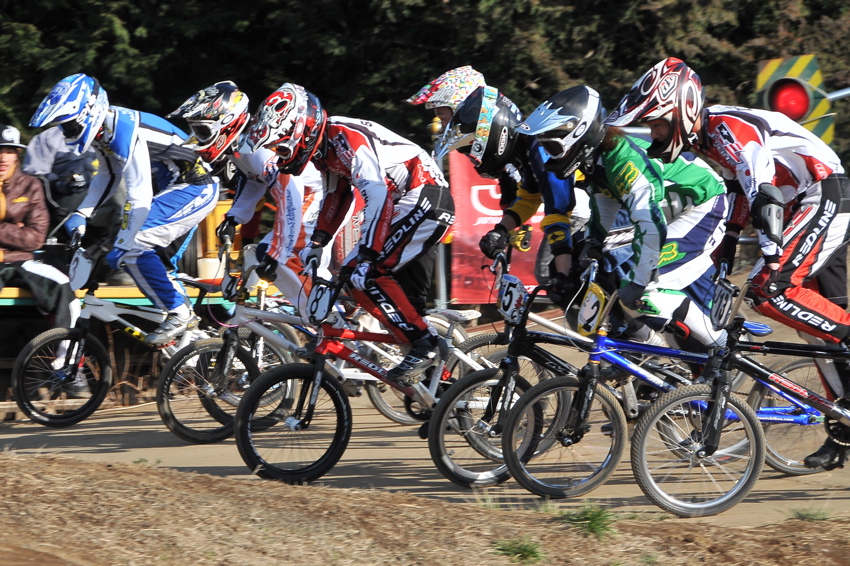 2009JOSF緑山関東オープンレースVOL1：BMXエリート決勝_b0065730_21323215.jpg